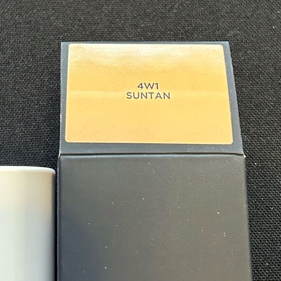 🆕Laura Mercier 4W1 Suntan Real Flawless Weightless Perfecting Foundation New - Picture 3 of 16